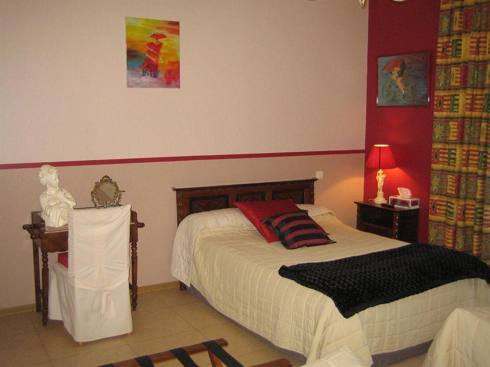 Chambre D'Hotes Domaine Le Castagne Auch Zewnętrze zdjęcie